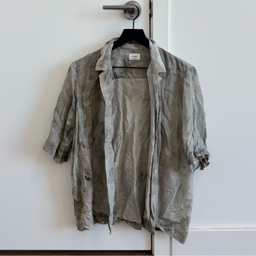 Wilfred Light Gray Short Sleeve Button-Down Shirt
